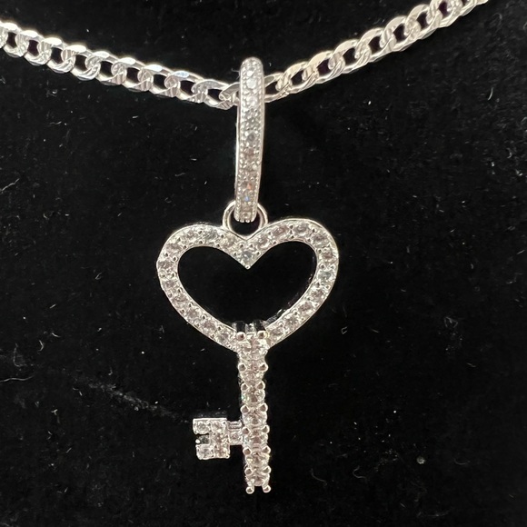Italian silver necklace with heart key pendant - Picture 1 of 3